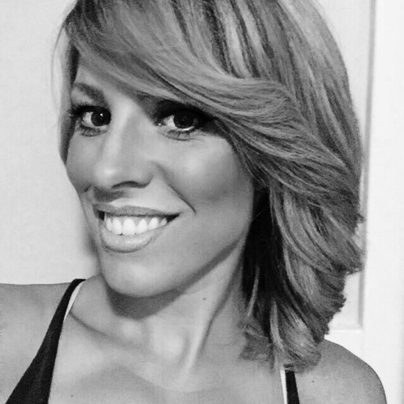 Meet your Posher, Kelly - Picture 1 of 5